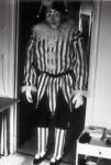 "Kasper" Docka av papier-maché mm, 190 cm hög Hotell Terminus, Stockholm 1993