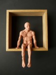 "Man 15", lufttorkad lera i låda av ek, 2008