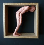 "Man 34", lufttorkad lera i låda av ek, 2008