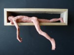 "Man 38", lufttorkad lera i låda av ek, 2008