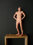"Man 9", lufttorkad lera i låda av ek, 2008